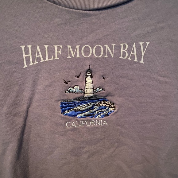 Urban Outfitters Cropped Sweatshirt - Picture 2 of 4